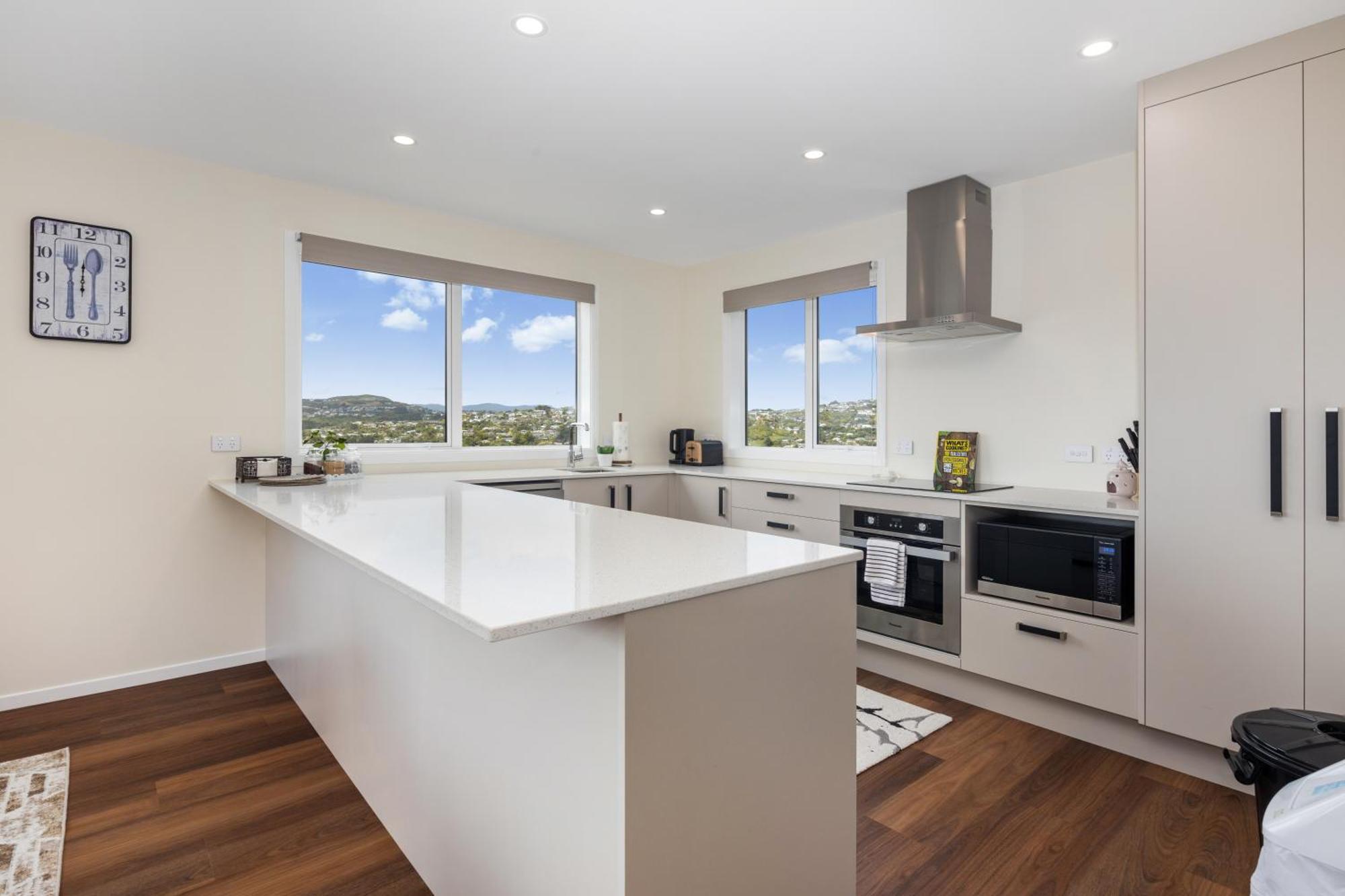 Stunning View, Privacy, Close To Ferry & Brand-New Wellington Exterior photo